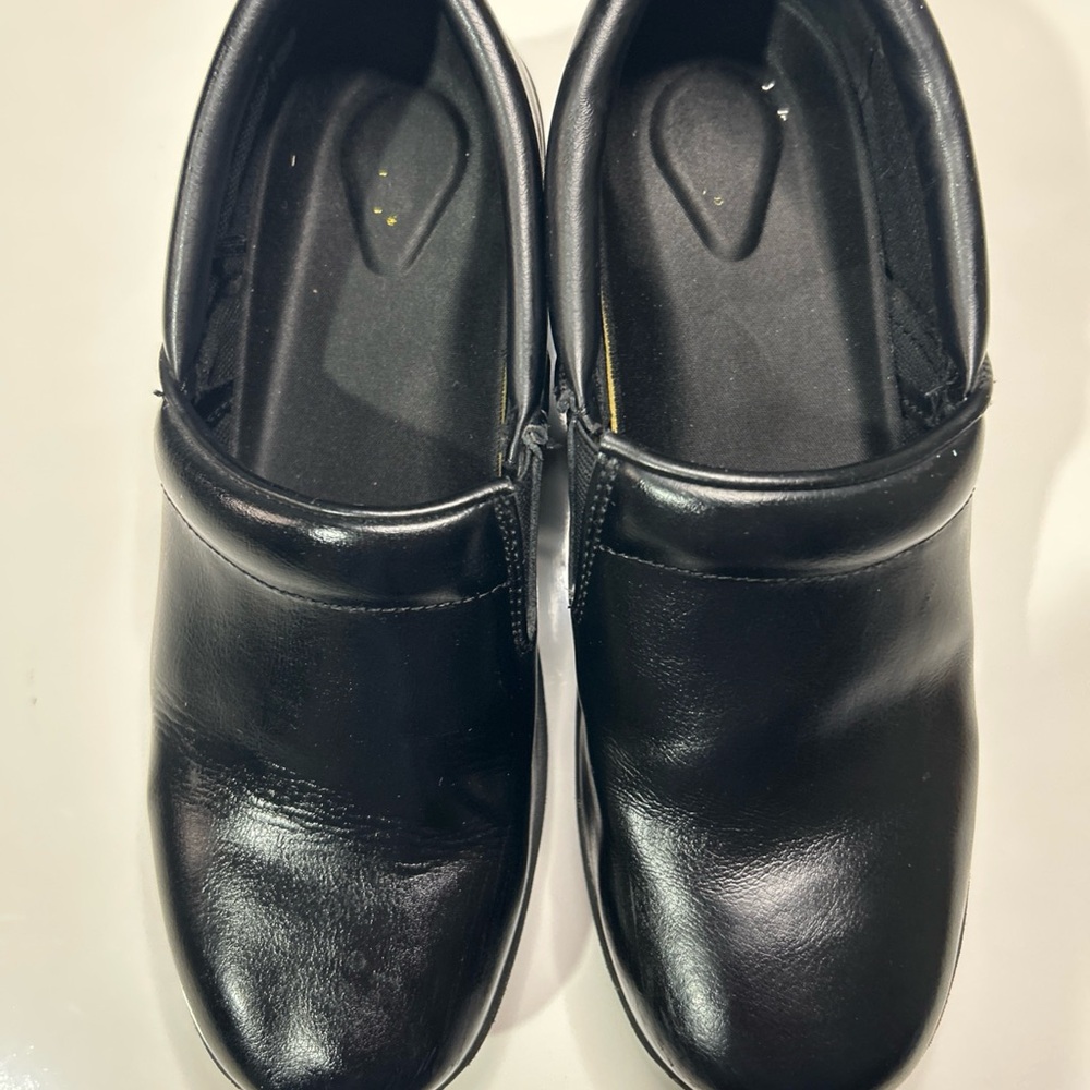 TredSafe Shoes Women’s 9 Black Leather Work Oil & Slip Resistant